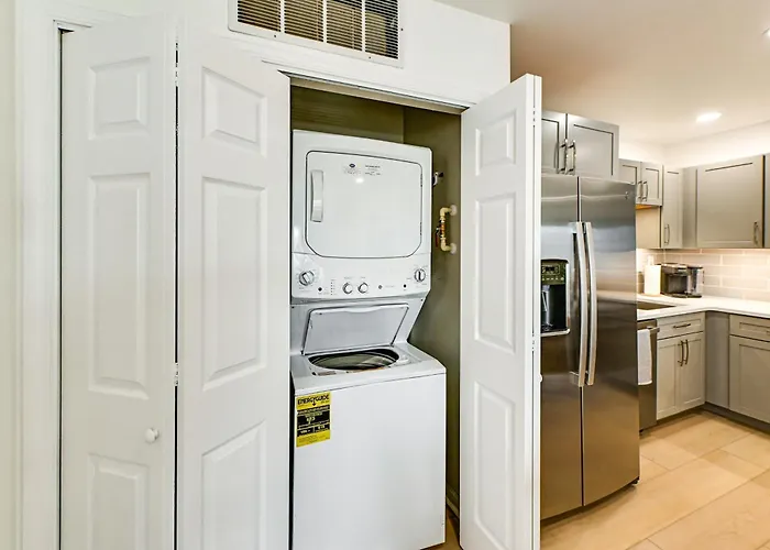 Holiday home Renovated Condo, Private Patio W/ Outdoor Dining! Ocean City